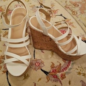 White Wedges